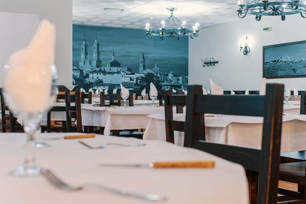 Hotel Restaurante Caracho Corella Esterno foto